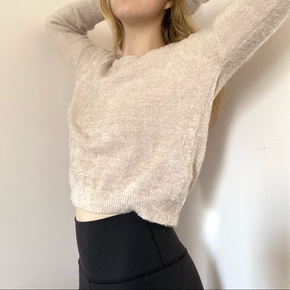 Garage Fuzzy Light Pink Sweater Size S - Picture 3 of 9